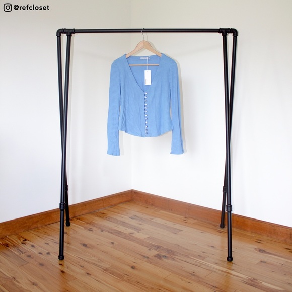 Reformation Gellar Top (Parisian Blue) - Picture 2 of 4